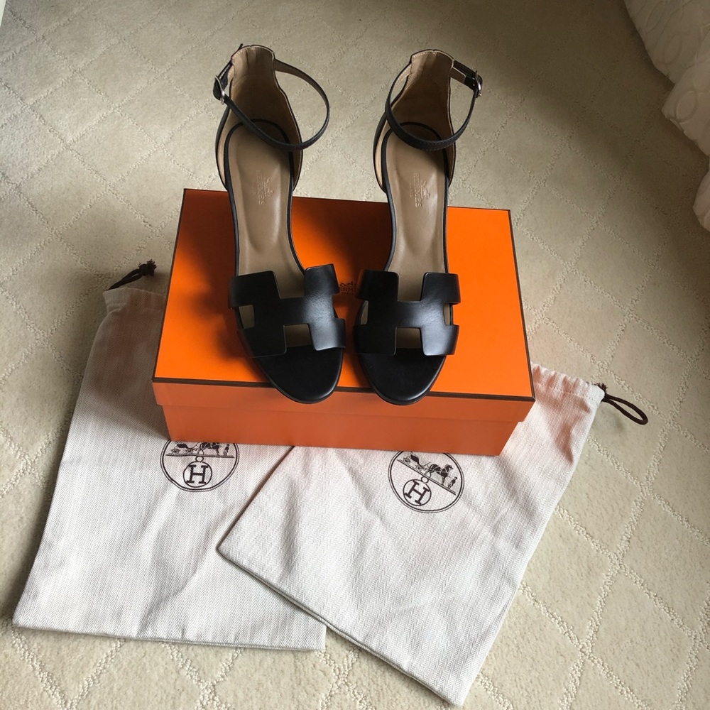 Hermès Legend Black Wedge - worn twice!!